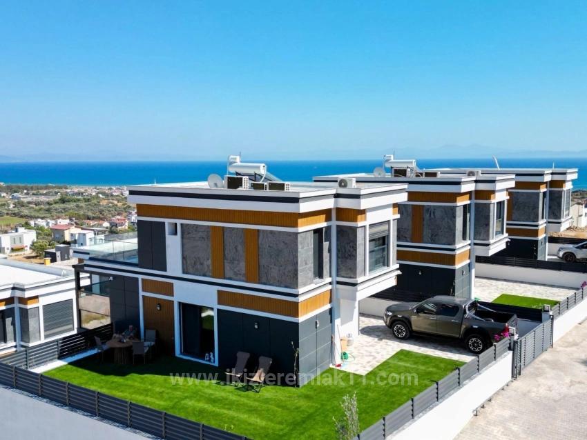 Single Detached House For Sale In Seferihisar Doğanbey With Large Garden And Panoramic Sea View