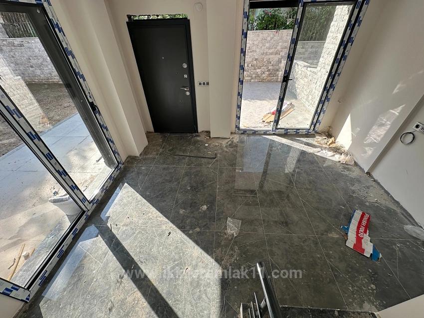 2+1 Brand New Duplex Villa With Garden For Sale In Seferihisar Ürkmez Center