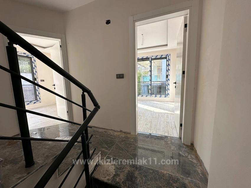2+1 Bedroom Villa For sale in Mersin Alanı Nbh. Seferihisar Ürkmez - 170 m²