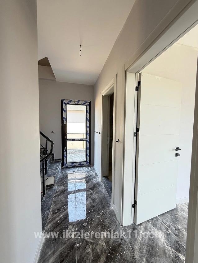 2+1 Bedroom Detached house For sale in Cumhuriyet Nbh. Seferihisar Doğanbey - 190 m²