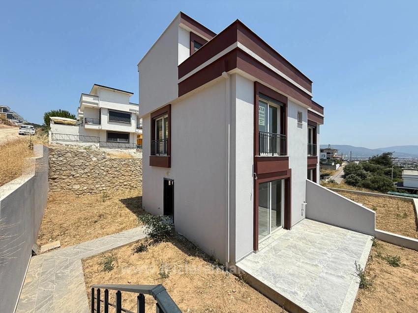 3+1 Villa With Sea View And Detached Garden For Sale In Seferihisar Doğanbey