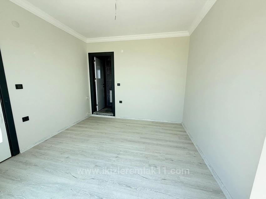 3+1 Villa With Sea View And Detached Garden For Sale In Seferihisar Doğanbey