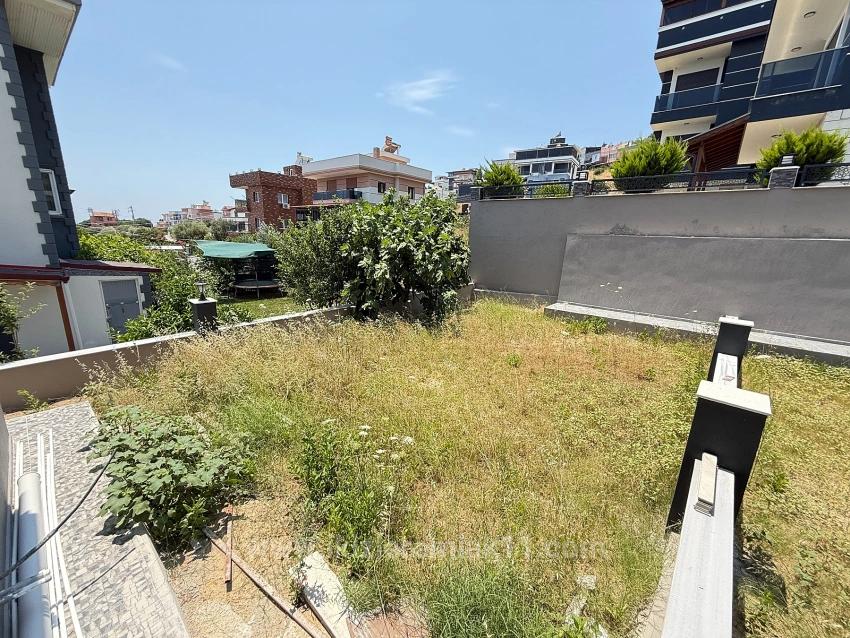 3+1 Villa With Sea View And Garden For Sale In Seferihisar Doğanbey