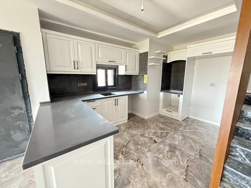 3+1 Villa With Sea View And Garden For Sale In Seferihisar Doğanbey