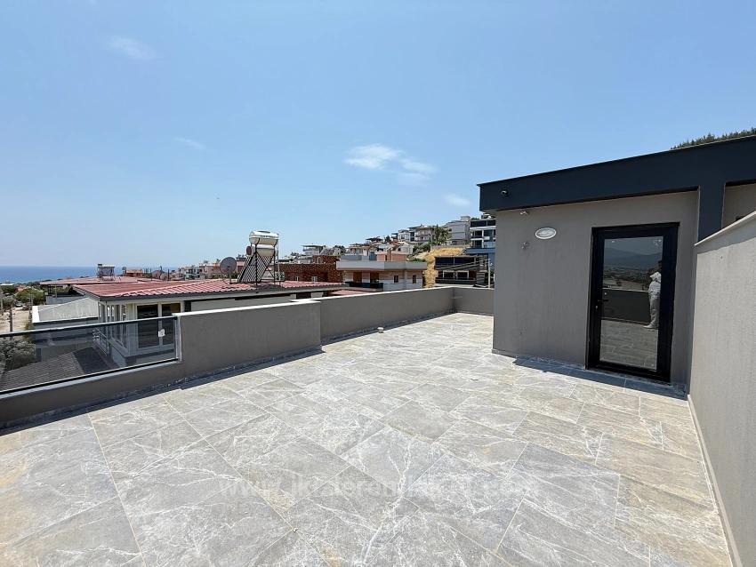3+1 Villa With Sea View And Garden For Sale In Seferihisar Doğanbey
