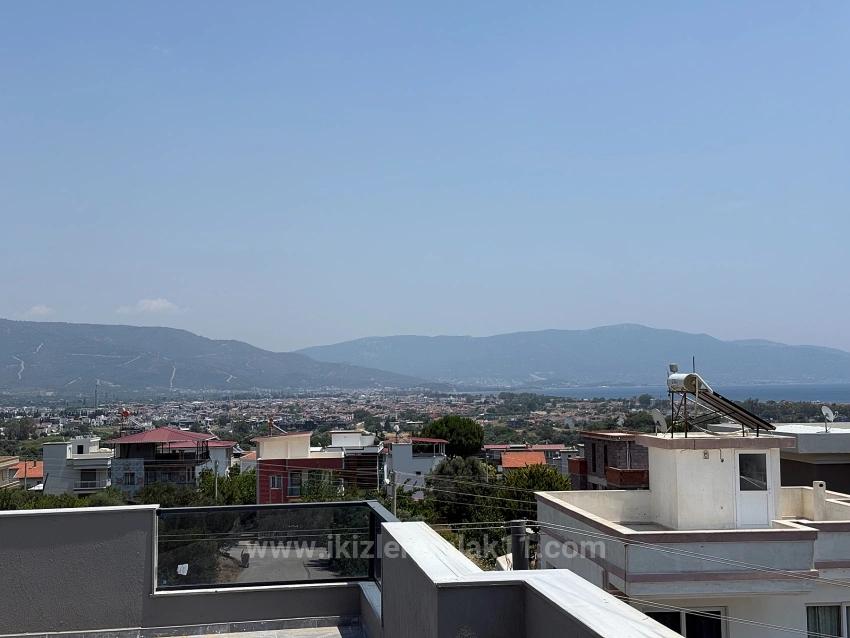 3+1 Villa With Sea View And Garden For Sale In Seferihisar Doğanbey