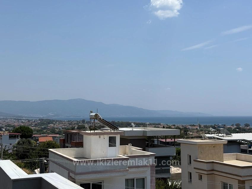 3+1 Villa With Sea View And Garden For Sale In Seferihisar Doğanbey