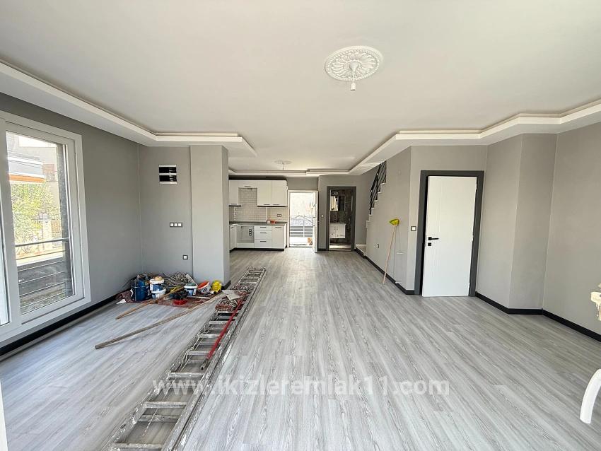 3+1 Bedroom Villa For sale in Cumhuriyet Nbh. Seferihisar Doğanbey - 300 m²