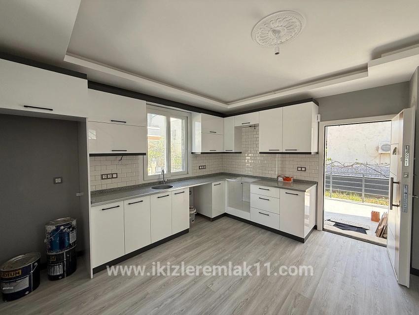 3+1 Bedroom Villa For sale in Cumhuriyet Nbh. Seferihisar Doğanbey - 300 m²
