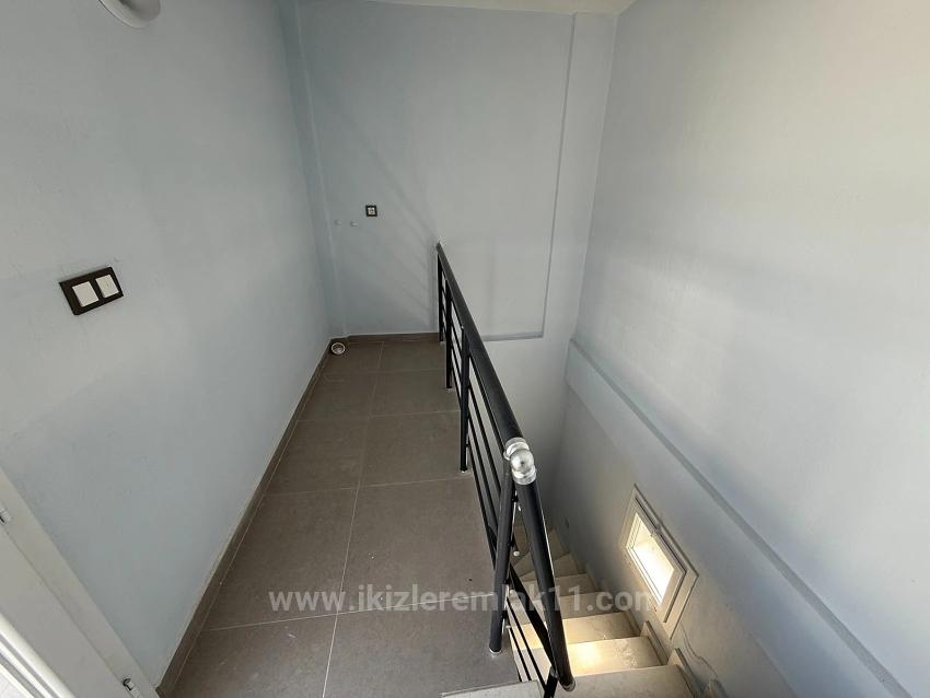 Single Detached 3+1 Duplex Villa On A 300 M2 Plot In Seferihisar Doğanbey