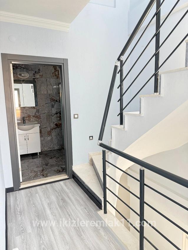 3+1 Bedroom Villa For sale in Cumhuriyet Nbh. Seferihisar Doğanbey - 300 m²