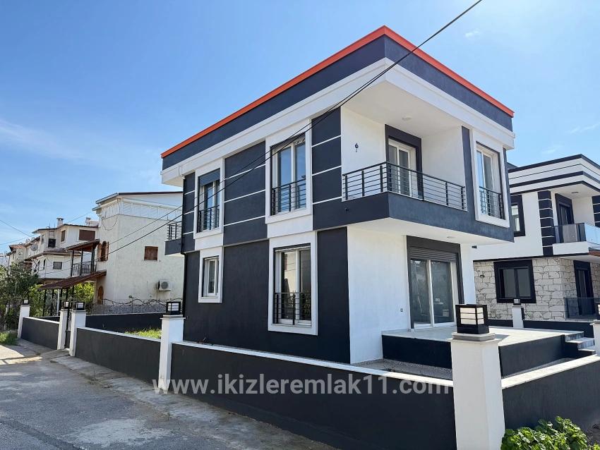 3+1 Bedroom Villa For sale in Cumhuriyet Nbh. Seferihisar Doğanbey - 300 m²