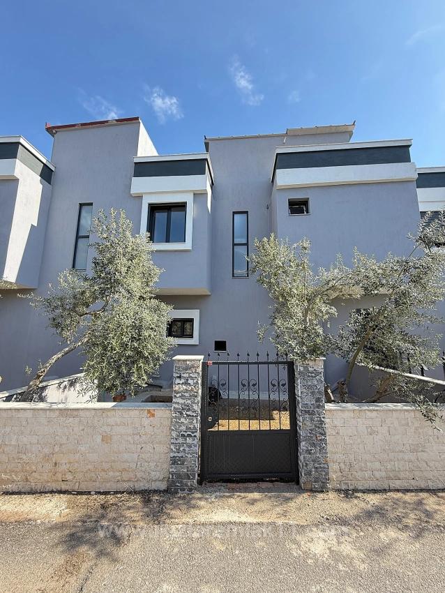 2 + 1 Brand New Duplex Summer House For Sale In Seferihisar Doğanbey Center