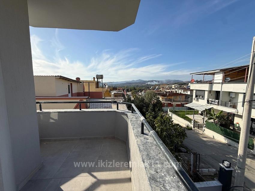 3+1 Corner Villa With Sea View And Separate Kitchen In Ürkmez