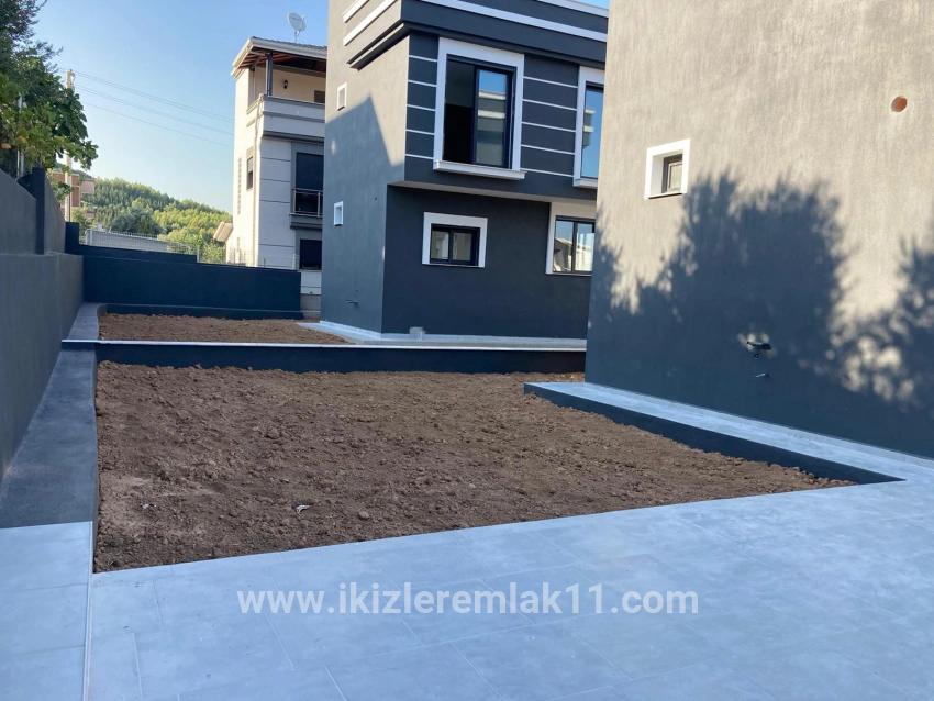 3+1 Bedroom Villa For sale in Atatürk Nbh. Seferihisar Doğanbey - 200 m²