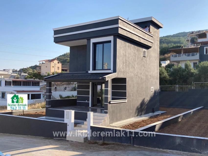 3+1 Bedroom Villa For sale in Atatürk Nbh. Seferihisar Doğanbey - 200 m²