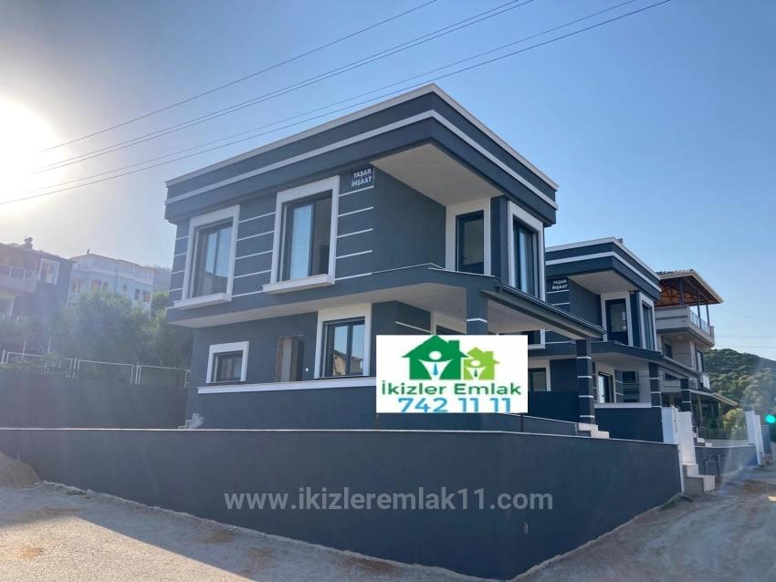 Fully Detached Luxury 3+1 Villa For Sale In Seferihisar Doğanbey