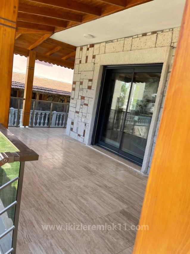 Luxury And Comfortable Duplex Villa For Sale By The Sea In Seferihisar Ürkmez