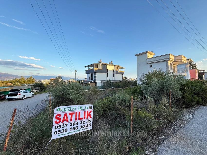 285 Square Meters Of Corner Plot With Zoning Permit For Sale In Seferihisar Doğanbey