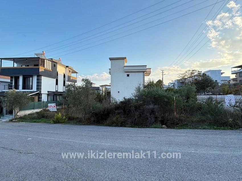 Land For sale in Atatürk Nbh. Seferihisar Doğanbey - Housing Zoned - 285 m²