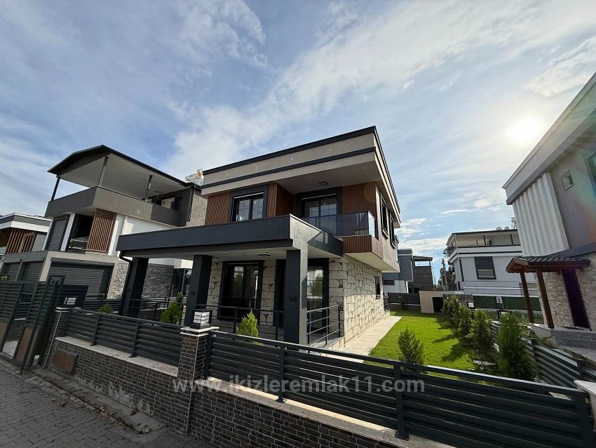 Brand New Luxury Detached Villa With Pool For Sale In Seferihisar Doğanbey