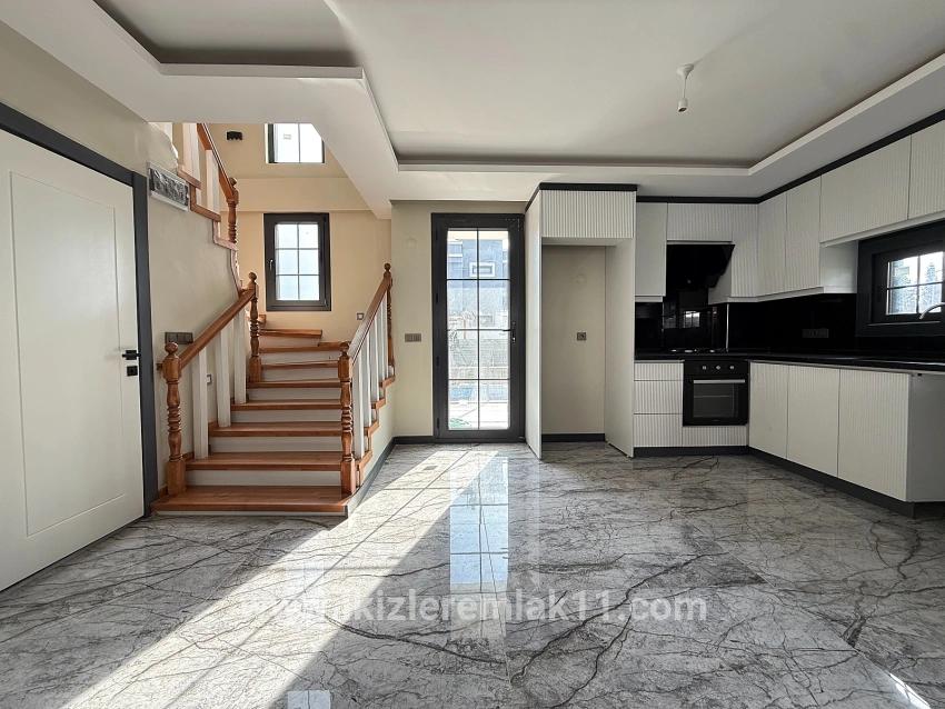 3+1 Bedroom Villa For sale in Cumhuriyet Nbh. Seferihisar Doğanbey - 290 m²