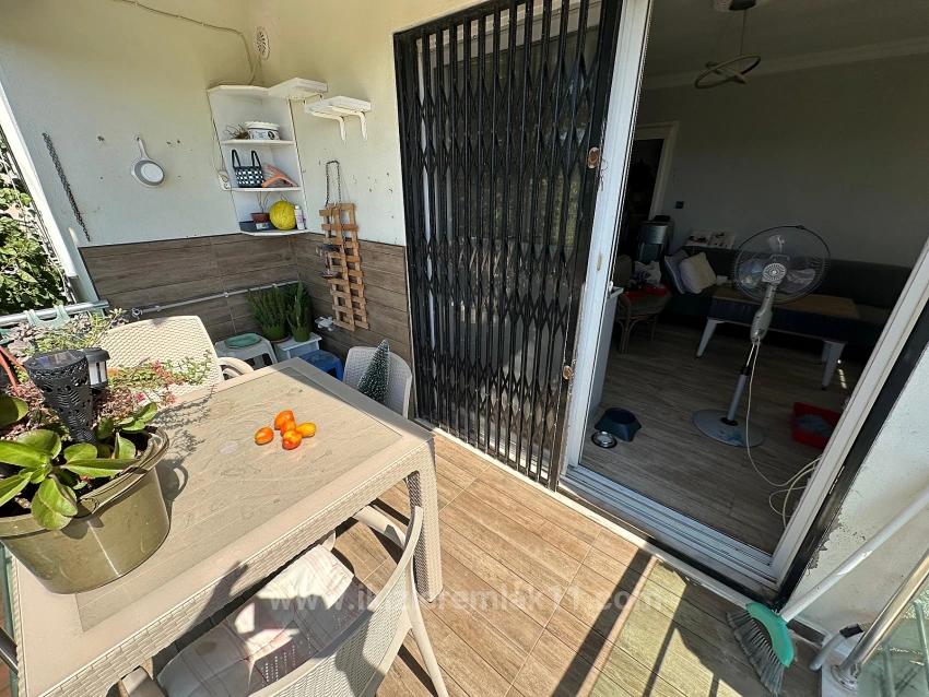 2+1 Apartment For Sale In Seferihisar Ürkmez Center, Close To The Sea