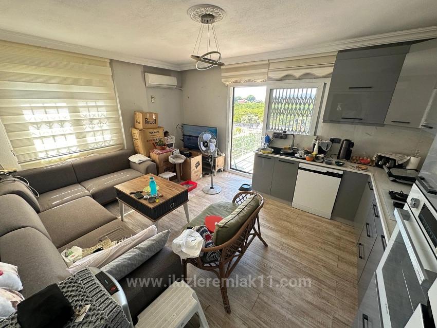 2+1 Apartment For Sale In Seferihisar Ürkmez Center, Close To The Sea