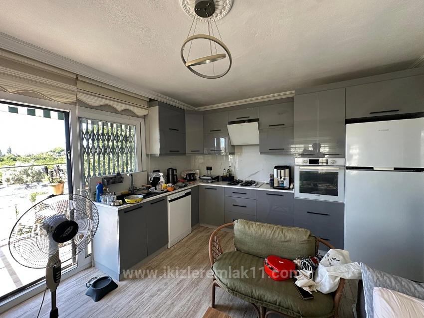 2+1 Apartment For Sale In Seferihisar Ürkmez Center, Close To The Sea