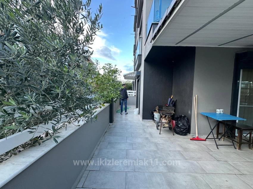 2+1 Ground Floor Apartment For Sale In Seferihisar Doğanbey, 200 M From The Sea