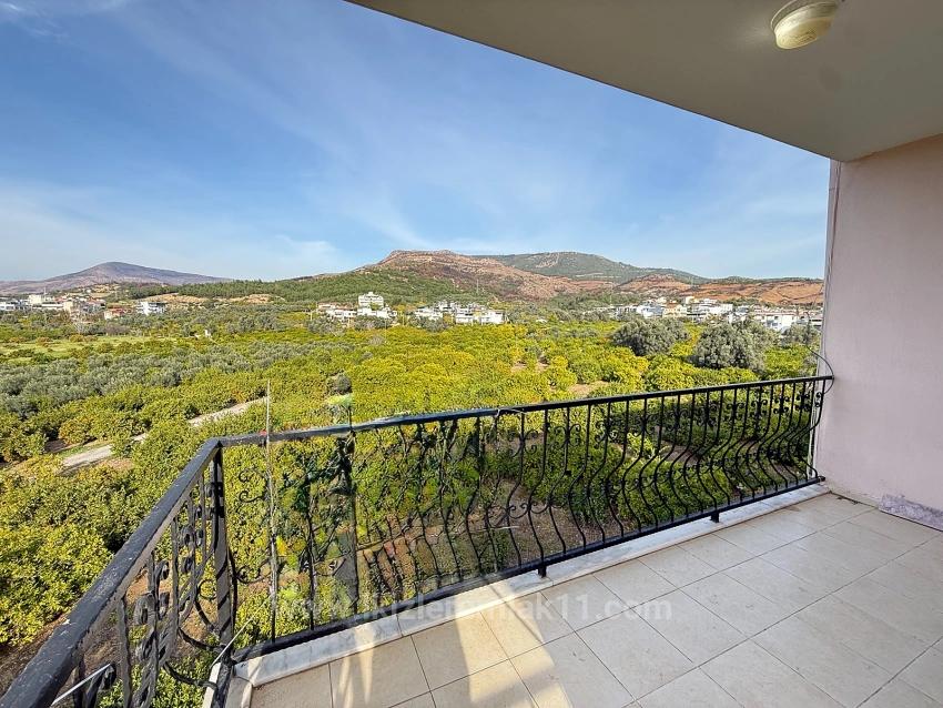 2+1 80M2 Apartment For Sale In Seferihisar Ürkmez Center, No Additional Renovation Needed