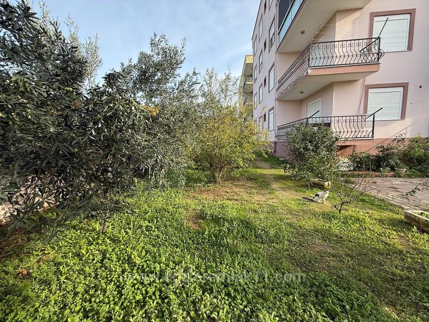 2+1 80M2 Apartment For Sale In Seferihisar Ürkmez Center, No Additional Renovation Needed