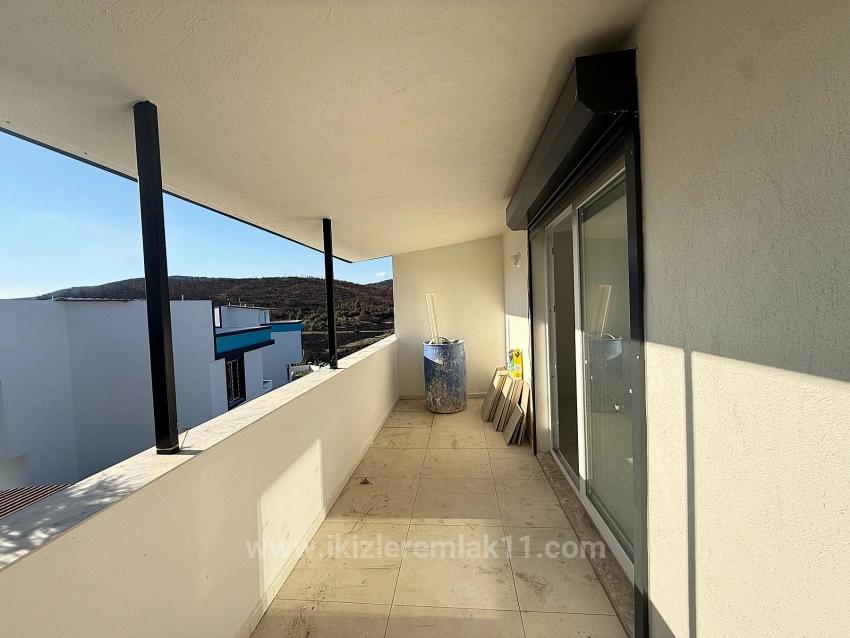 2+1 Brand New Duplex Summer House With Garden For Sale In Payamlı, Seferihisar