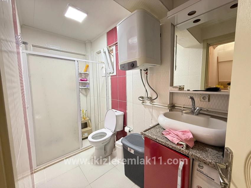 5+1 Bedroom Detached house For sale in Cumhuriyet Nbh. Seferihisar Doğanbey - 200 m²
