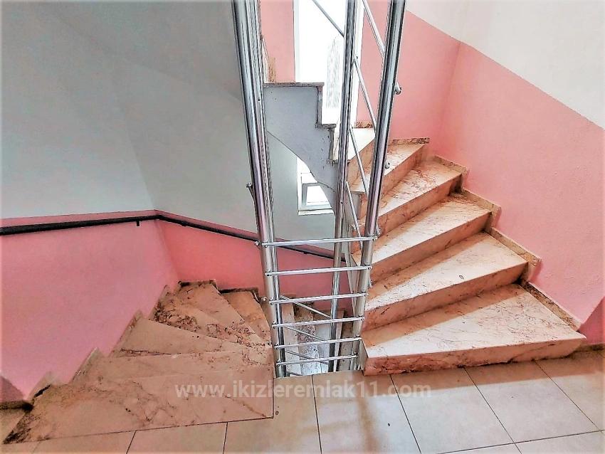 2+1 Apartment For Sale In Seferihisar Ürkmez Center, Separate Kitchen