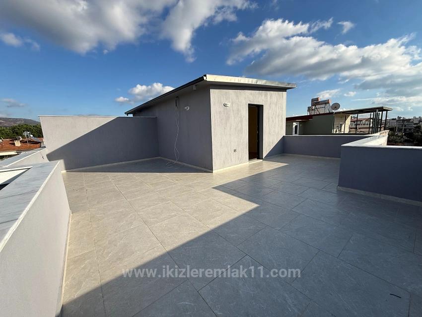 3+1 Duplex Villa With New Garden For Sale In Seferihisar Doğanbey