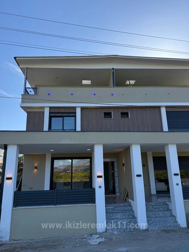 3+1 Bedroom Villa For sale in Cumhuriyet Nbh. Seferihisar Doğanbey - 170 m²
