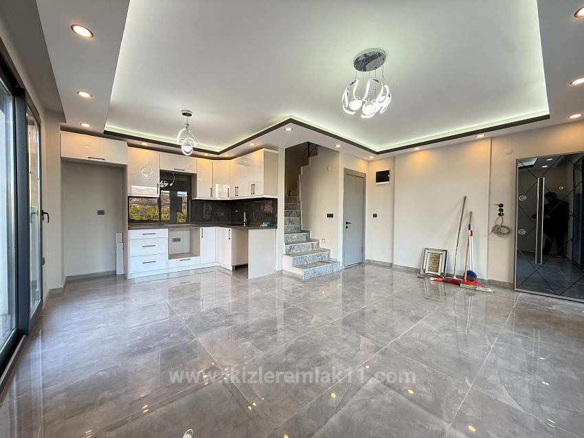 Luxury Brand New 3+1 Villa With Garden For Sale Near The Sea In Doğanbey, Seferihisar.