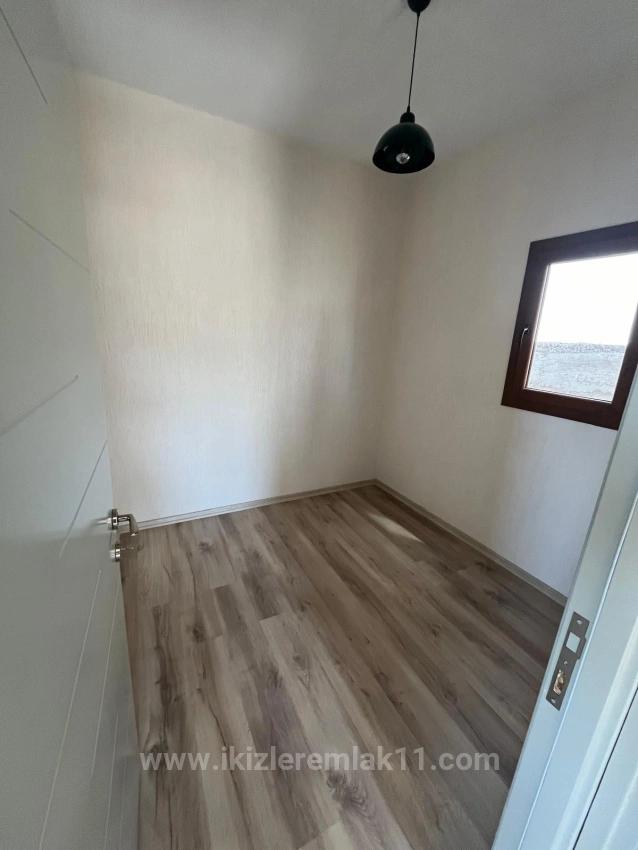 Prefabricated 2+1 Detached Summer House For Sale In Menderes Gümüldür, Within A 200 Square Meter Garden.