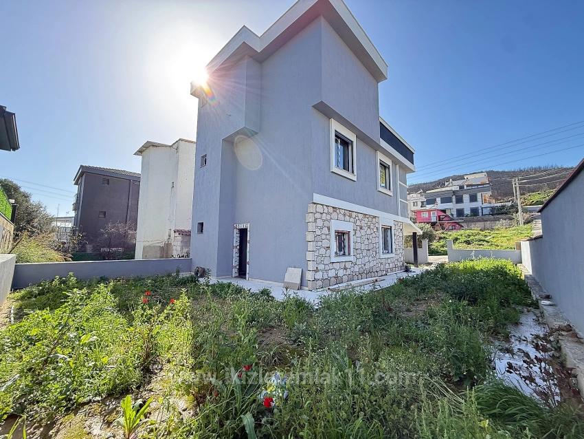 3+1 Bedroom Villa For sale in Atatürk Nbh. Seferihisar Doğanbey - 190 m²