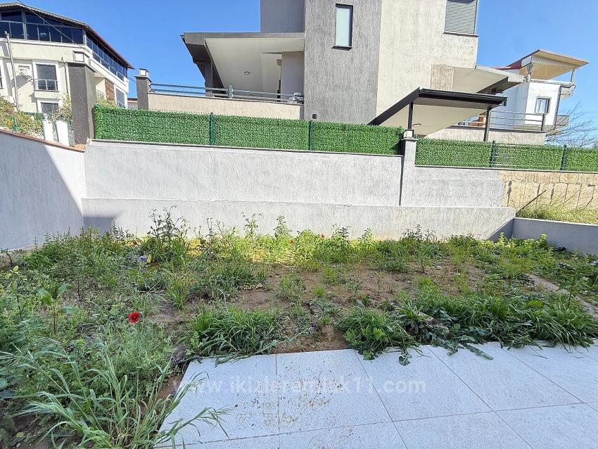 Single Detached 3+1 Villa With Garden For Sale In Doğanbey, Seferihisar
