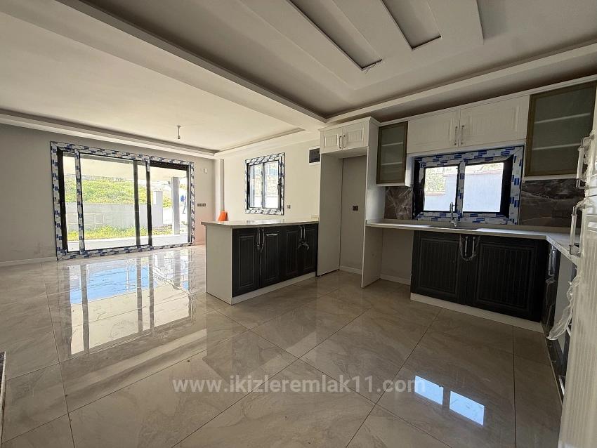 Single Detached 3+1 Villa With Garden For Sale In Doğanbey, Seferihisar