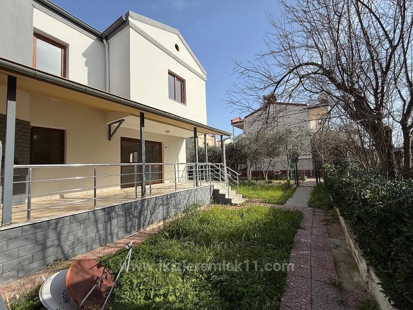3+1 Duplex Villa For Sale By The Sea In Seferihisar Doğanbey