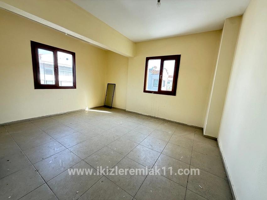 3+1 Bedroom Detached house For sale in Cumhuriyet Nbh. Seferihisar Doğanbey - 240 m²