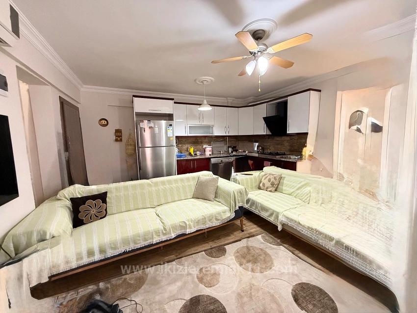 Ground Floor 2+1 Apartment With Garden For Sale In Seferihisar Ürkmez Center.