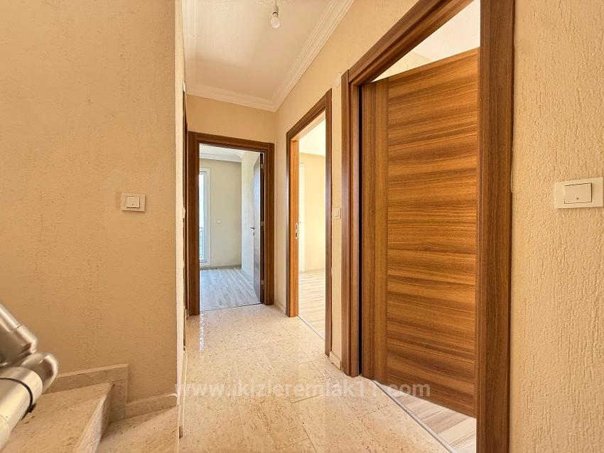 Single Detached 3+1 Villa With Large Garden For Sale In Seferihisar Doğanbey