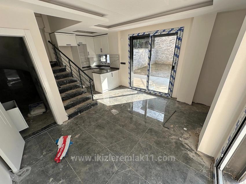 2+1 New Villa With Large Garden For Sale In Seferihisar Ürkmez