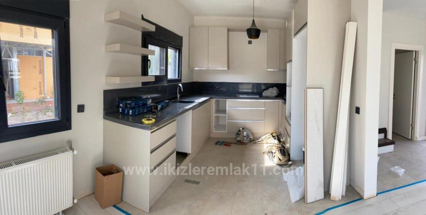 3+1 Duplex Villa With Spacious Garden For Sale In Doğanbey, Seferihisar