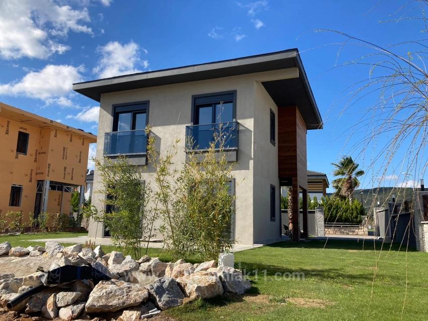 3+1 Duplex Villa With Spacious Garden For Sale In Doğanbey, Seferihisar