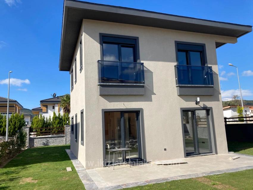 3+1 Duplex Villa With Spacious Garden For Sale In Doğanbey, Seferihisar